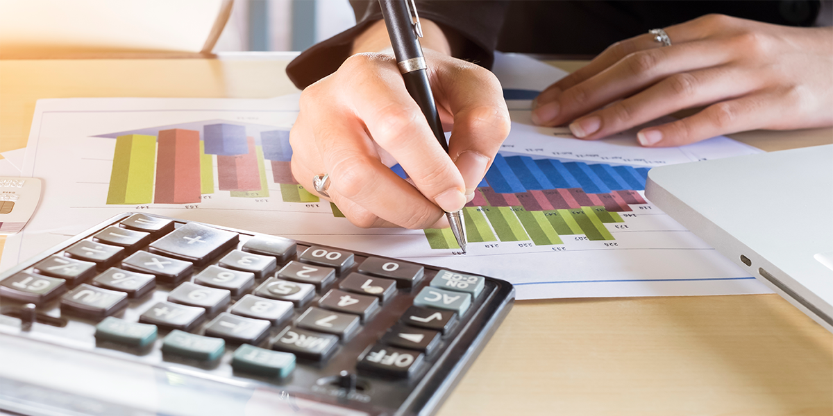 Revisión de registros vinculados con una actividad empresarial